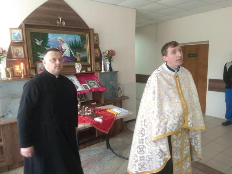 У Франківську нагородили медичного капелана  за ревне служіння у лікарняному закладі (ФОТО)