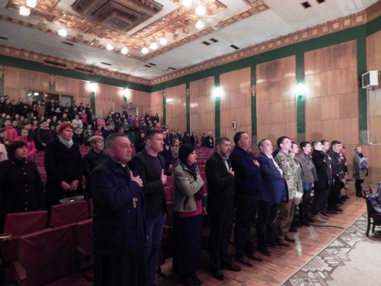 В Богородчанах відбулися урочисті проводи юнаків до лав Збройних сил України