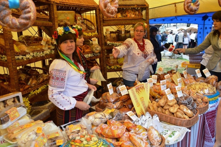 Франківців запрошують на традиційний ярмарок місцевої продукції