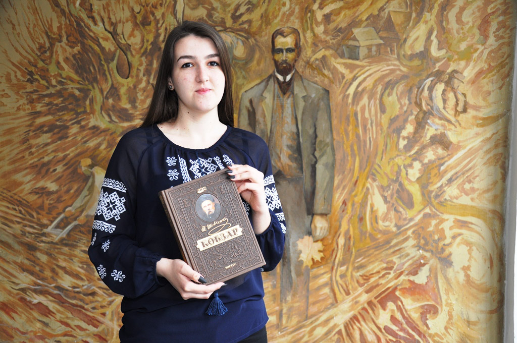 Студентка франківського вишу перемогла на міжнародному мовно-літературному конкурсі