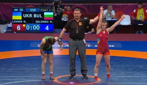Дівчина з Прикарпаття стала чемпіонкою Європи з боротьби (ФОТО, ВІДЕО)