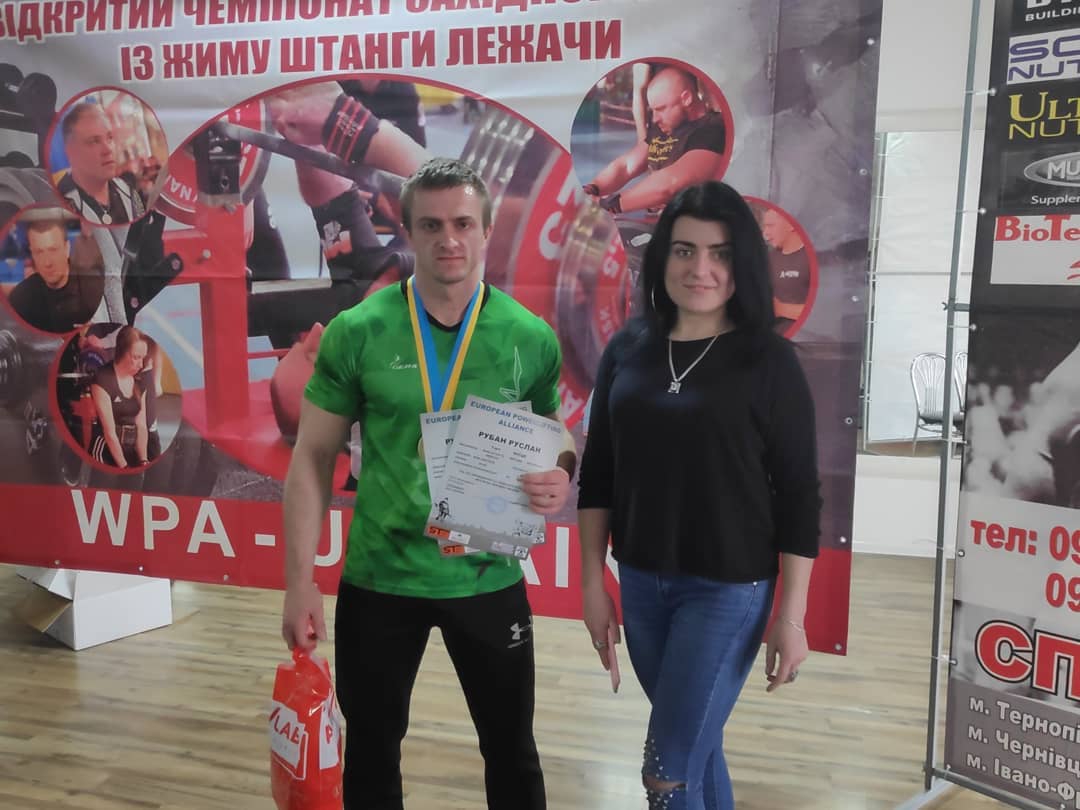 Калушанин переміг у Чемпіонаті Західної України з жиму лежачи (ФОТО)