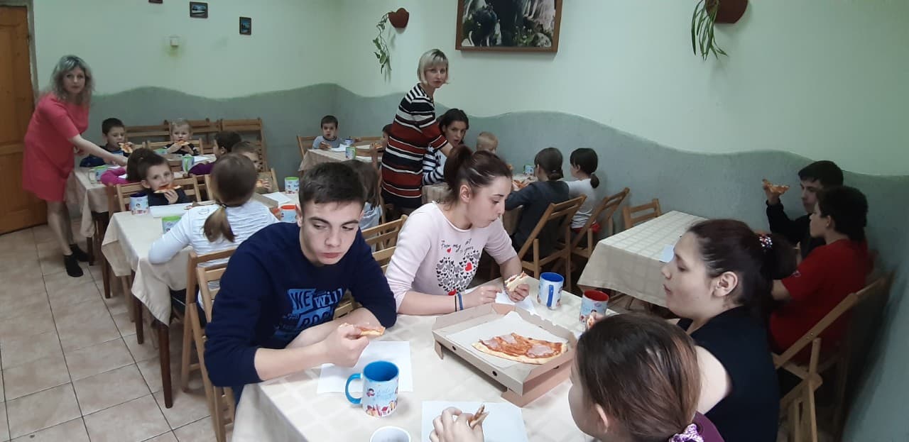 На Івано-Франківщині для дітей влаштували свято “Смачний обід – корисний обід” (ФОТО)