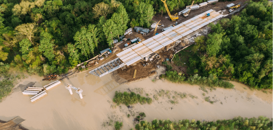 Бистриця підтопила будмайданчик нового моста на Пасічну
