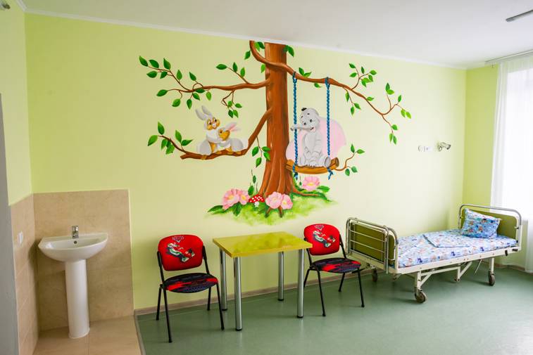 У Коломийській дитячій лікарні вперше за півстоліття відремонтували педіатричне відділення (ФОТО)