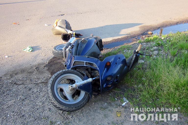В аваріях на Прикарпатті травмувалися велосипедист і неповнолітній пасажир скутера (ФОТО)