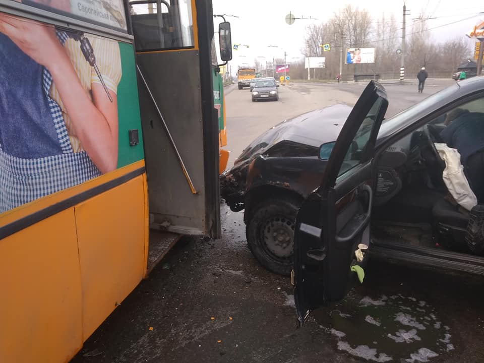 За тиждень у Франківську сталося три ДТП із громадським транспортом. Одна – з потерпілими
