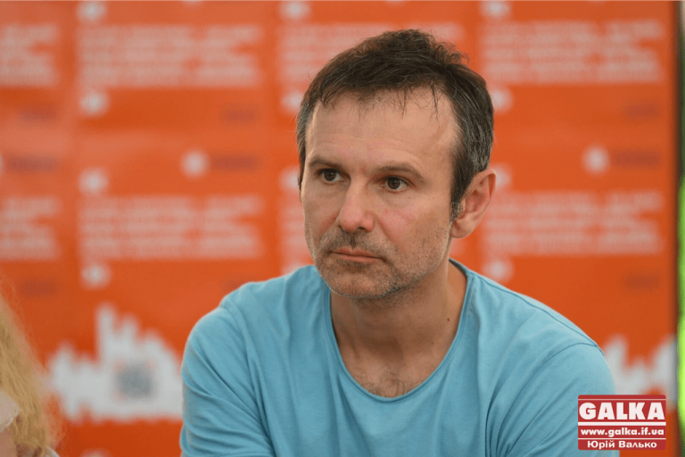 «Україна – це країна рівних прав та рівних можливостей», – Вакарчук у Франківську