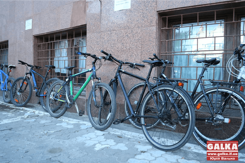 Минулої доби у трьох прикарпатців викрали велосипеди: поліціянти радять, як не постраждати