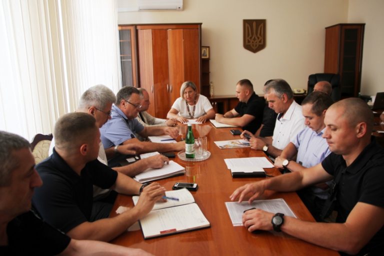 Рух великогабаритного транспорту на дорогах Прикарпаття можуть обмежити