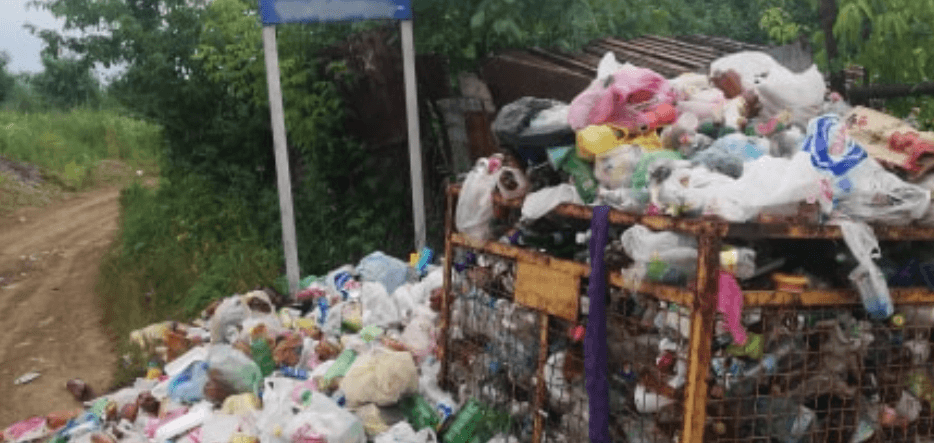 Поблизу Бистриці у Франківську смітник перетворився на масштабне сміттєзвалище (ФОТОФАКТ)