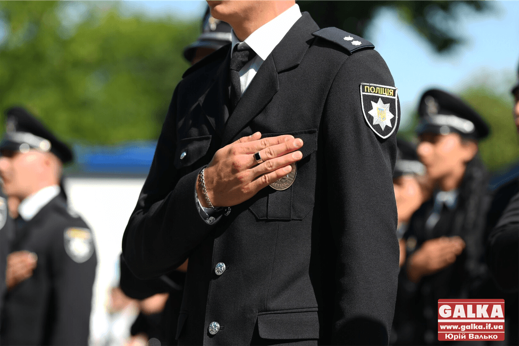 Шукають сильних і мужніх: у поліції Прикарпаття триває набір на 25 посад