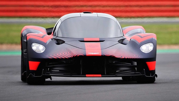 Aston Martin продемонстрував можливості нового суперкара Valkyrie (ФОТО)
