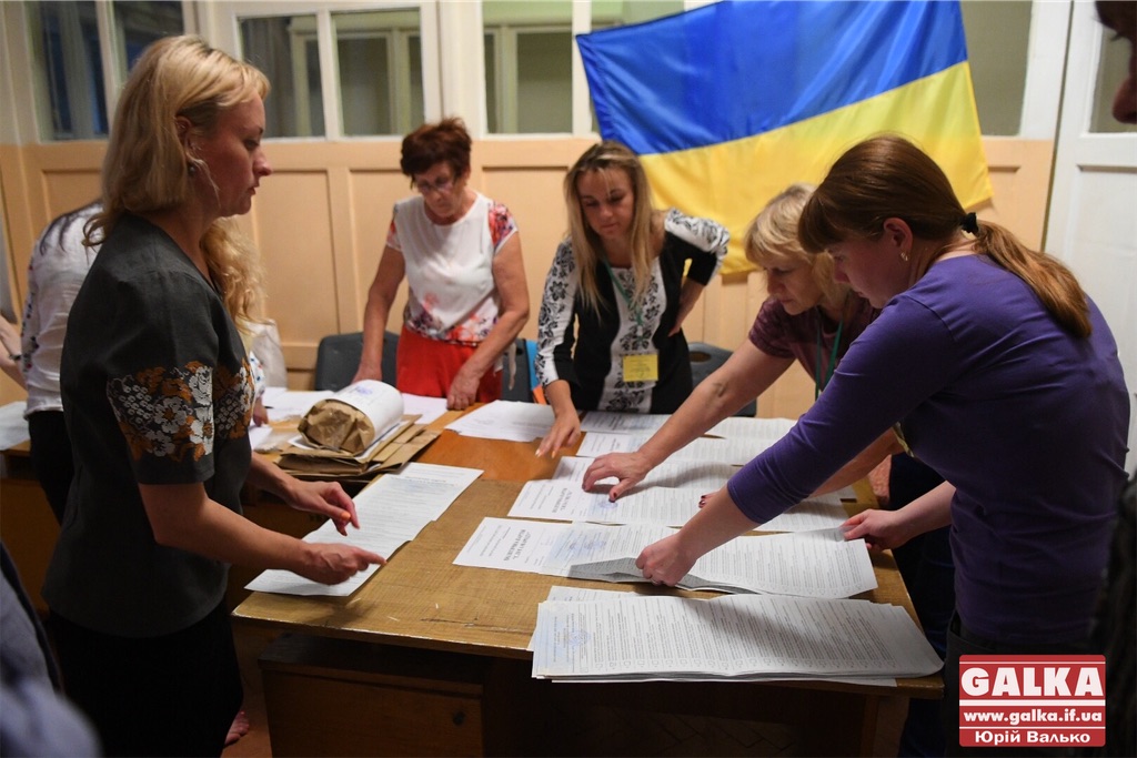 Як рахували голоси на “лікарняній” спецдільниці в Івано-Франківську (ФОТО)