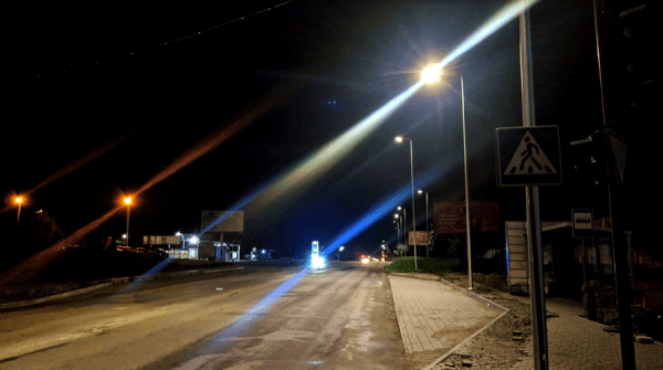 На Надрічній встановили сучасне вуличне освітлення (ФОТОФАКТ)