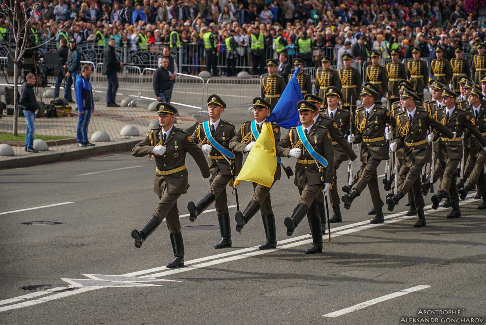 Зеленський скасував військовий парад на День Незалежності (ВІДЕО)