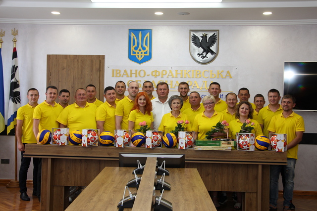 В обласній раді відзначили переможців VIІI Всеукраїнської спартакіади серед депутатів всіх рівнів (ФОТО)