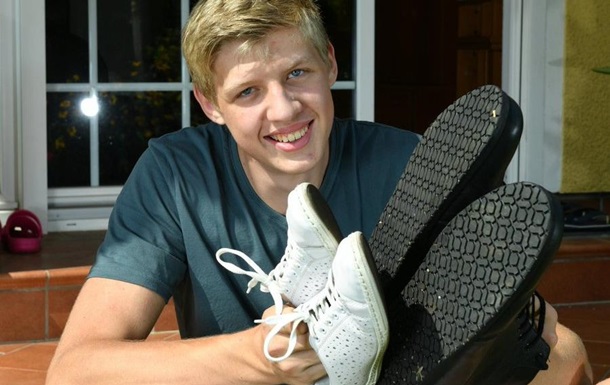 16-річний німець з 57 розміром взуття потрапив до книги рекордів Гіннеса