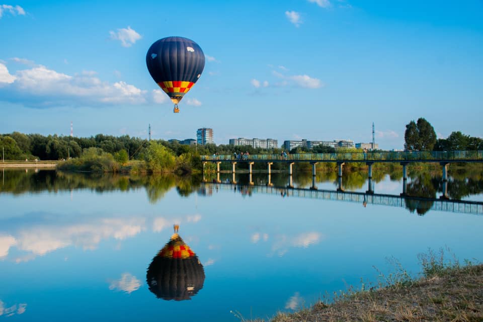 Повітряна куля і концерти: на Німецькому озері стартував фестиваль (ФОТО)