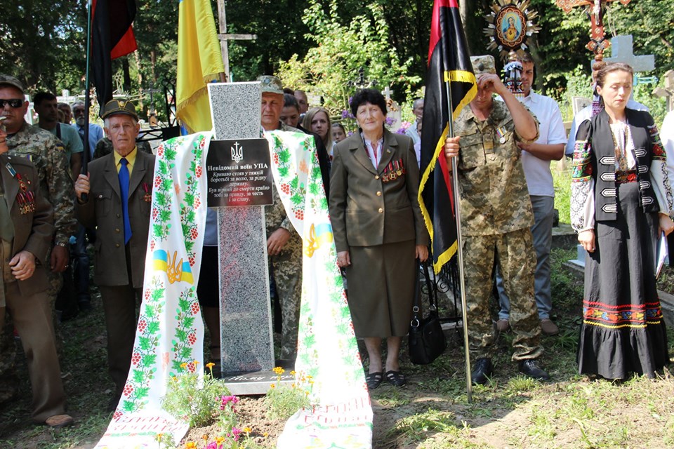 У Галицькому районі небайдужі відновили пам’ятники воїнам УПА (ФОТО)