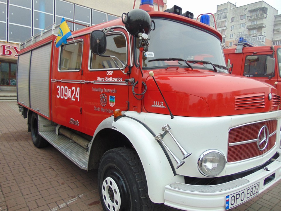 Долинські рятувальники отримали нове авто від польських колег (ФОТО)