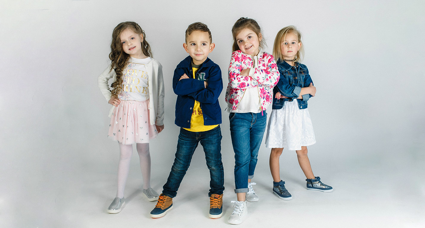 Одягаємо маленьких стиляг: на що звернути увагу при виборі дитячого одягу