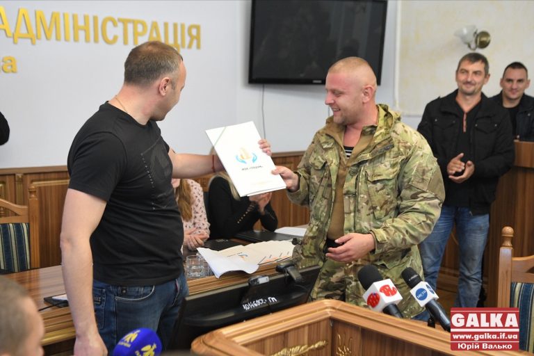 У Франківську ще 18 учасників АТО стали власниками нових квартир (ФОТО)
