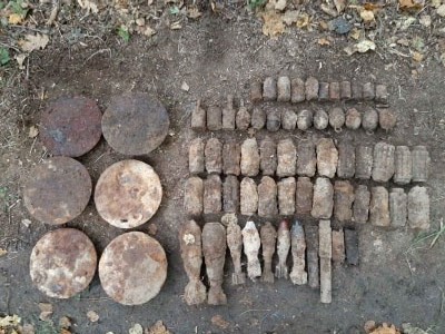 Гранати та міни: у прикарпатському селищі натрапили на арсенал боєприпасів
