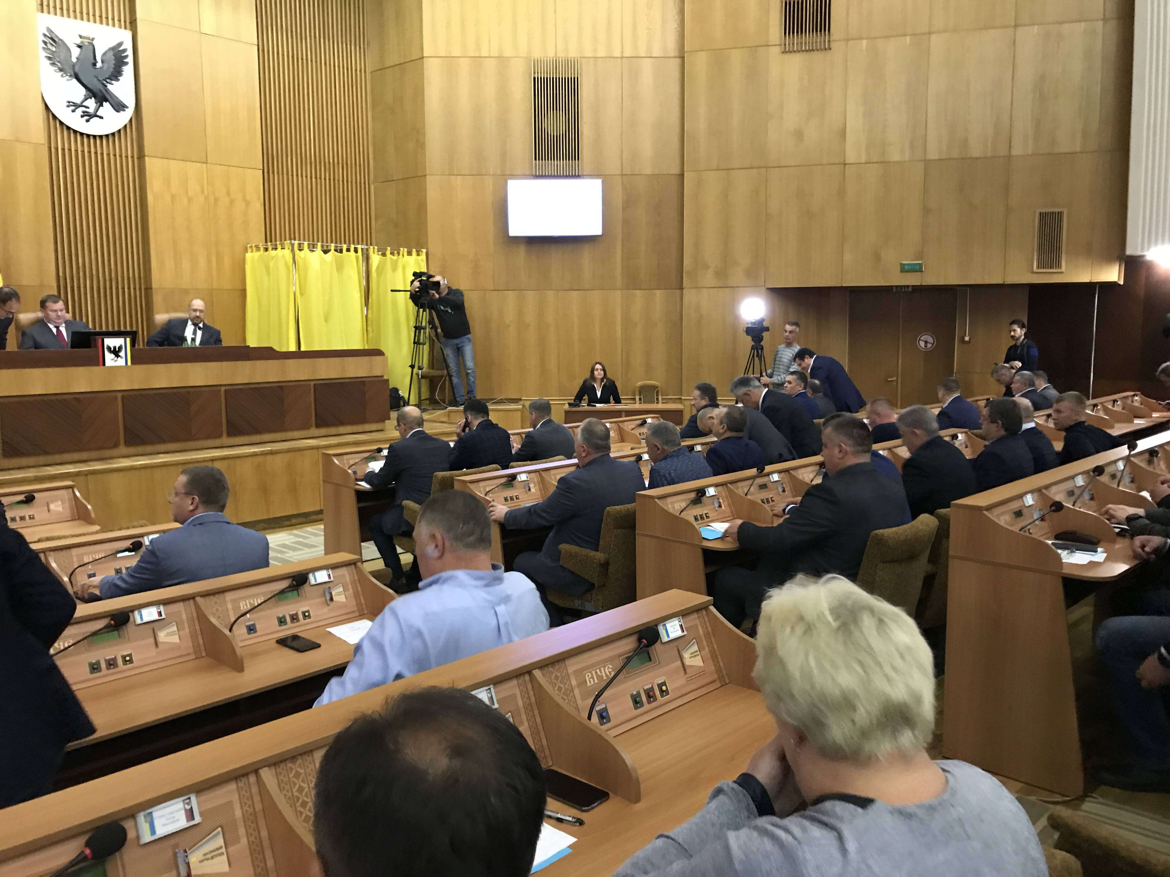 Депутати Івано-Франківської облради виступають проти продажу землі іноземцям