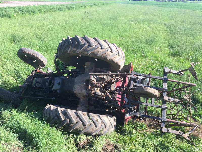 На Косівщині трактор перекинувся у рів – водій загинув на місці