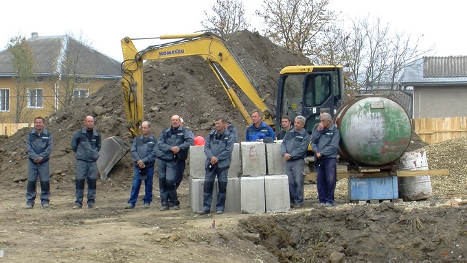 У селі на Тисмениччині заклали наріжний камінь під будівництво дитсадка (ФОТО)
