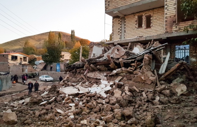 В результаті потужного землетрусу в Албанії за останніми даними постраждали 325 осіб