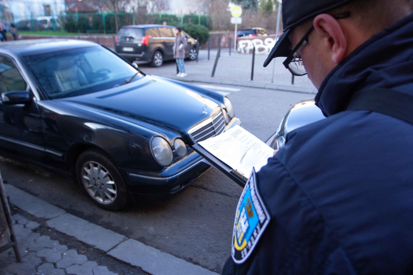 У Франківську неправильно припарковані автівки можуть передавати для ЗСУ – Марцінків