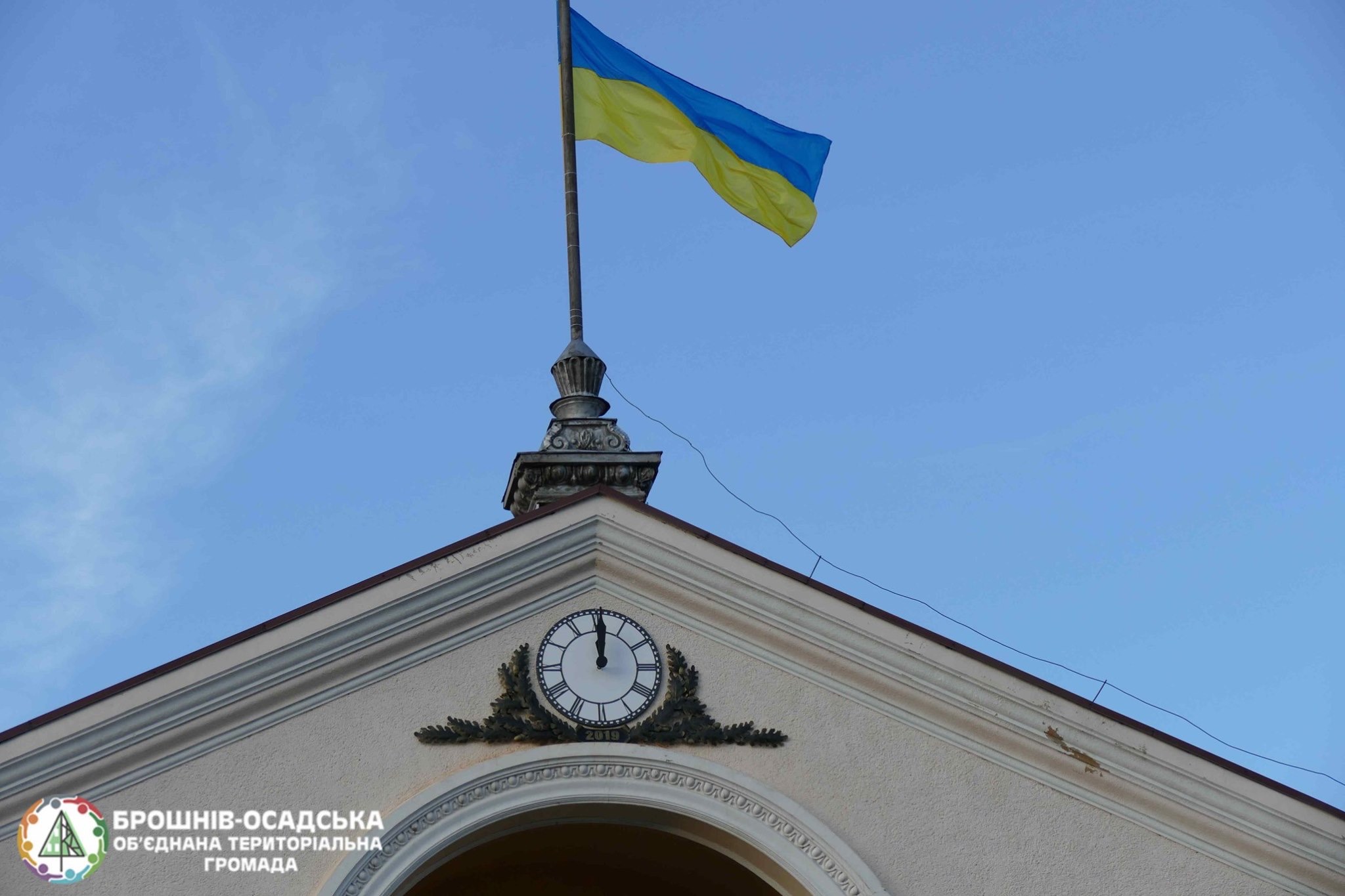 У Брошнів-Осаді встановили годинник, з якого щогодини лунають українські мелодії (ФОТО)