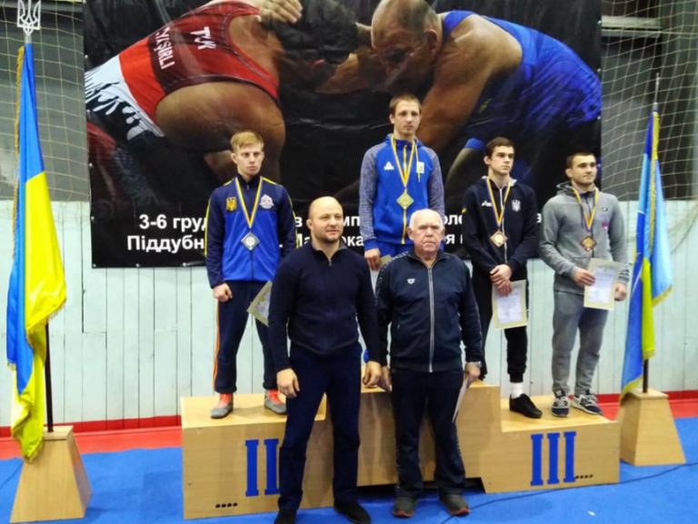 Прикарпатські спортсмени привезли нагороди кубку України з вільної боротьби (ФОТО)
