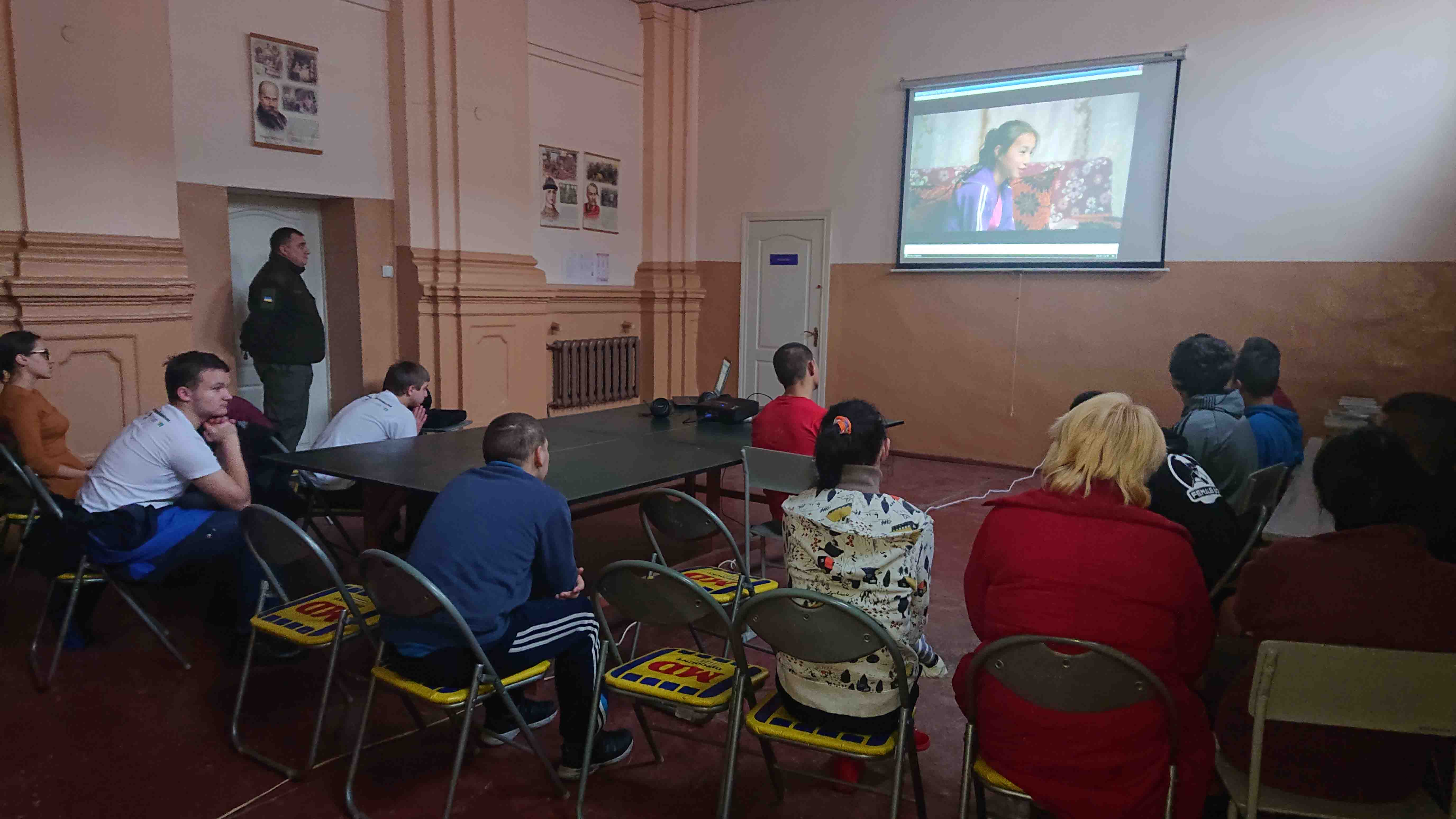 Прикарпатським ув’язненим показали документальне мотиваційне кіно (ФОТО)