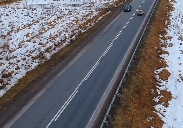 Дорожники слідкують за станом автошляхів Прикарпаття – чистять від снігу та ожеледиці (ВІДЕО)