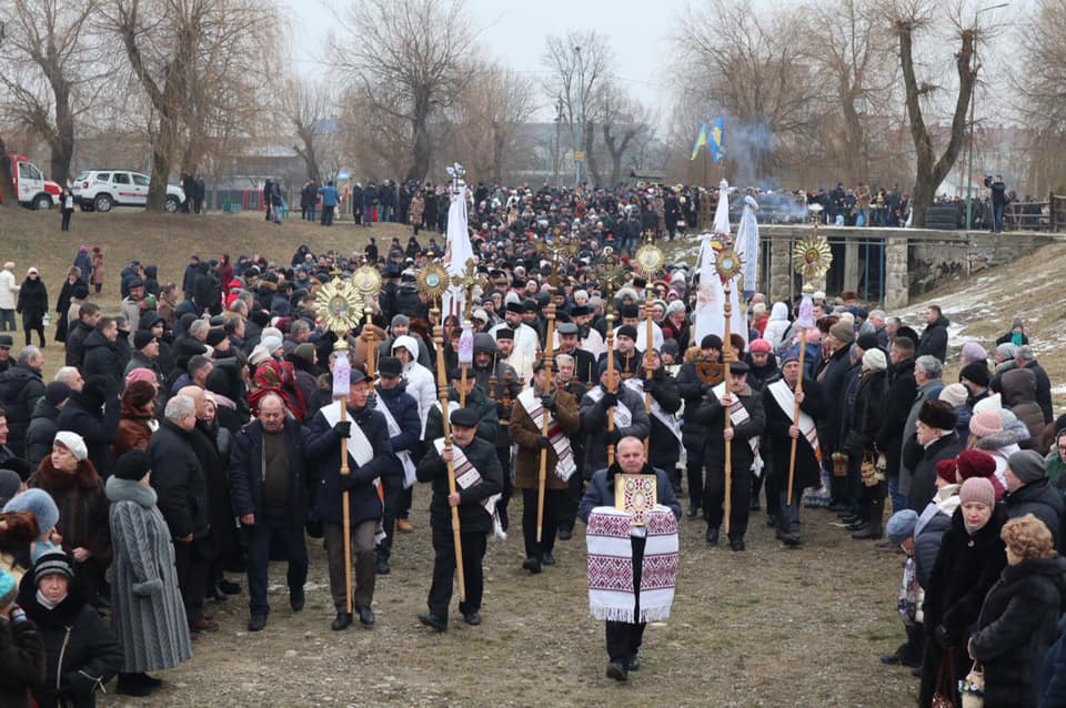 Водохреща пройшло без порушень публічного порядку – поліція Прикарпаття (ФОТО)