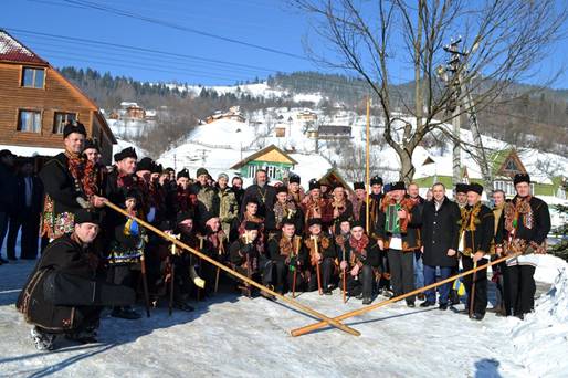 Колядники Верховинщини відправилися на Cхід України