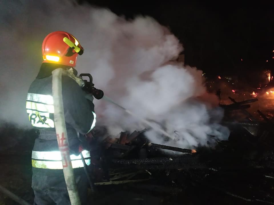 На Снятинщині згоріло все господарство – на пожежі знайшли тіло господаря