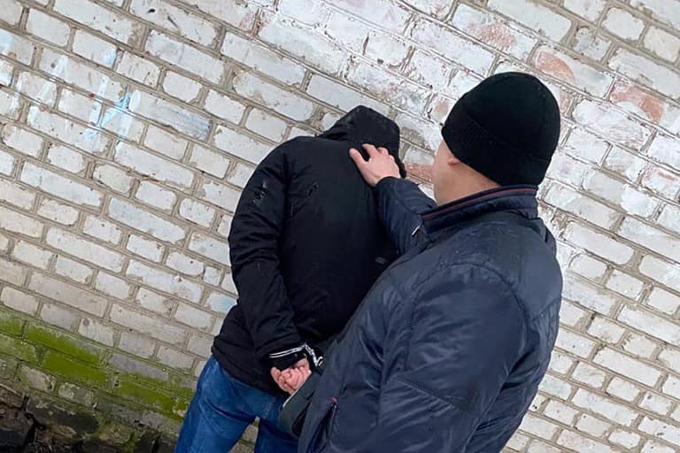 У Франківську затримали 18-річного наркоторговця, який збував амфетамін (ФОТО)