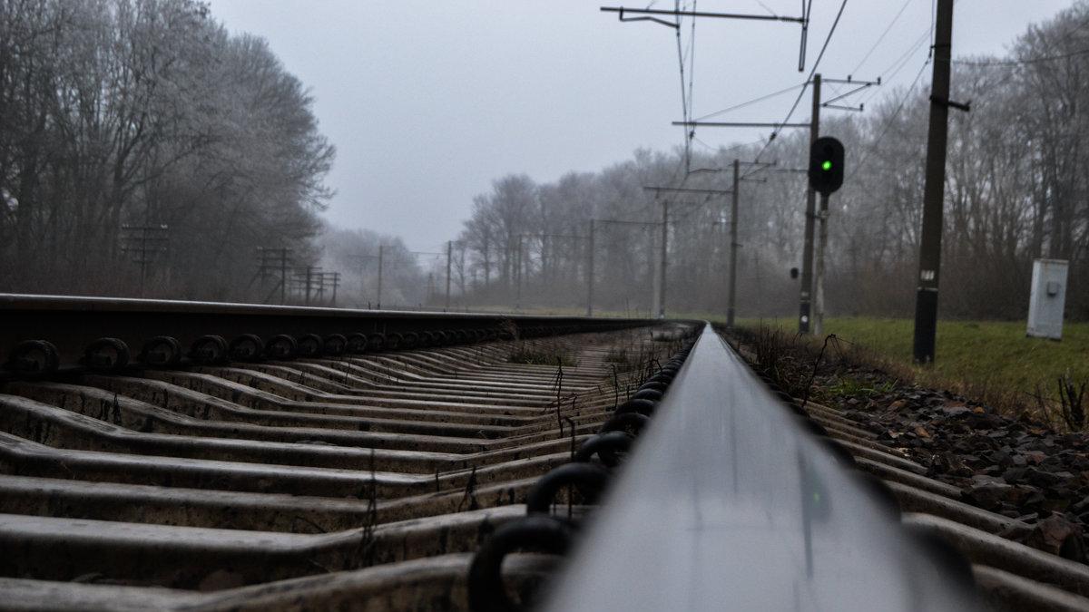 Через стихію перестали курсувати сім приміських потягів на Франківщині (СПИСОК)