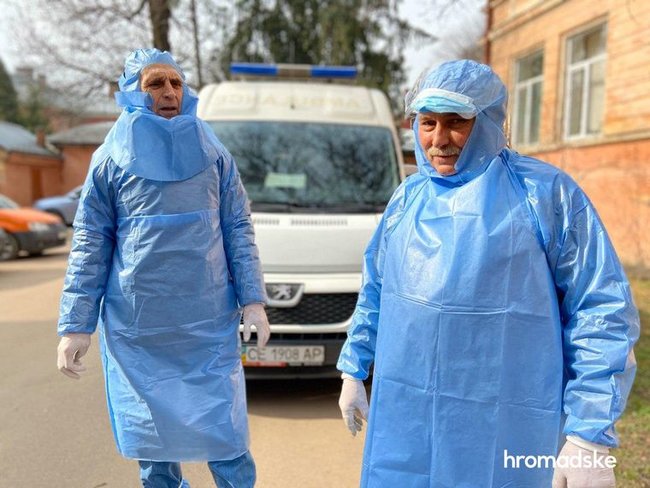 У Чернівцях ще трьох людей госпіталізували з підозрою на коронавірус (ФОТО)
