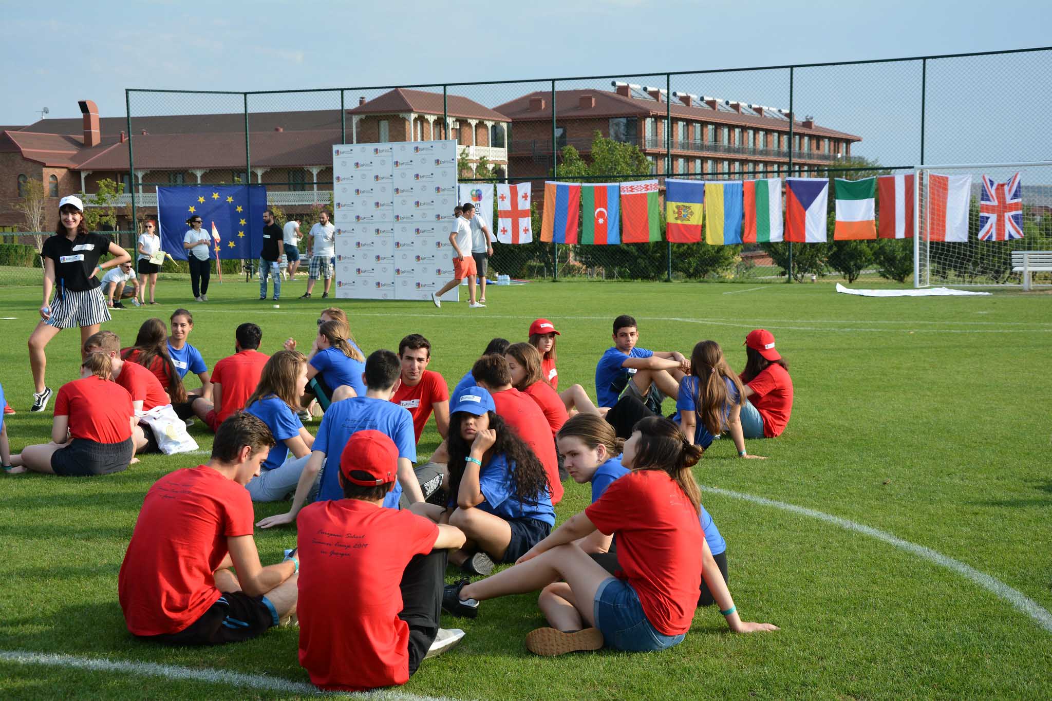 Прикарпатську молодь кличуть у табір Європейської школи