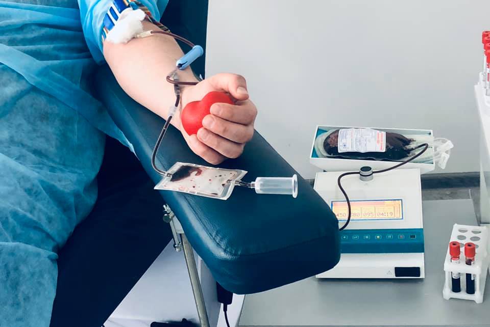 Прикарпатський банк крові потребує донорів резус-негативної належності для ЗСУ