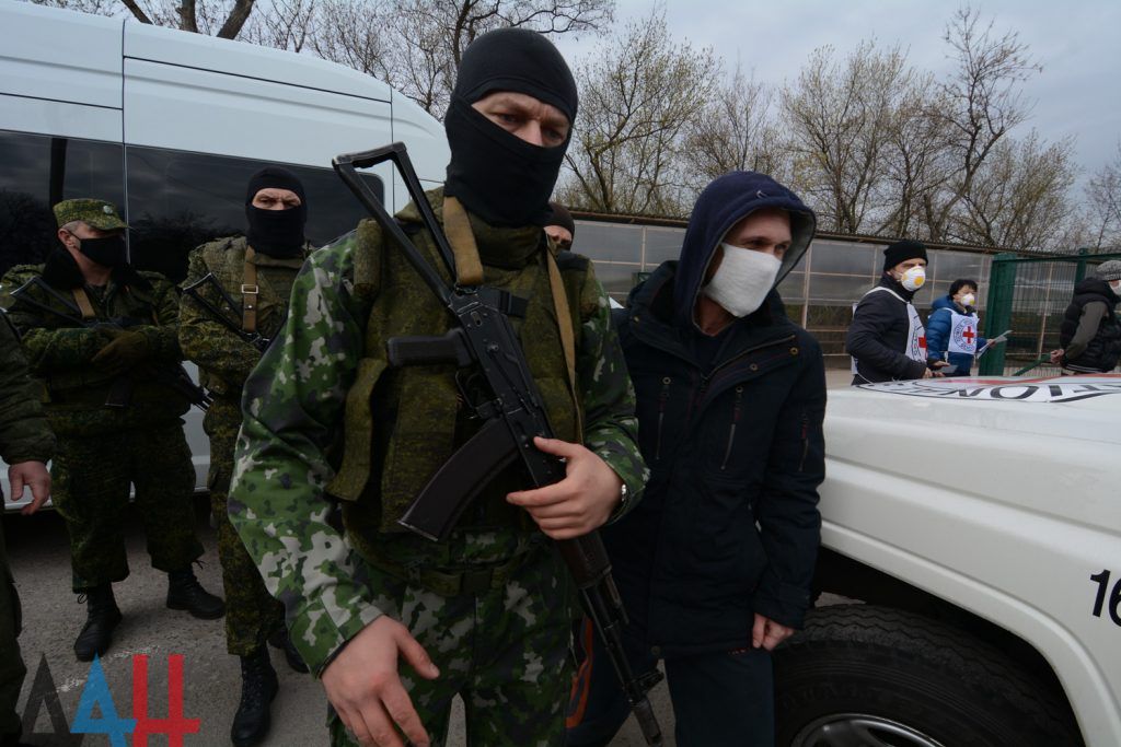 На Донбасі почався обмін – Україні повернуть 19 полонених