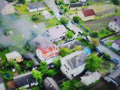 В Угорниках загорівся житловий будинок (ФОТО, ВІДЕО, ОНОВЛЕНО)