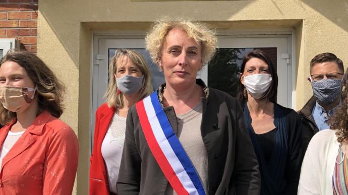 У Франції вперше обрали мером трансгендерну жінку