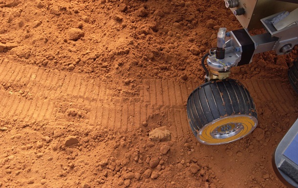 Вчені знайшли нові сліди життя на Марсі (ФОТО)