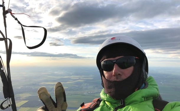 Український парапланерист пролетів рекордні 350 км (ФОТО)